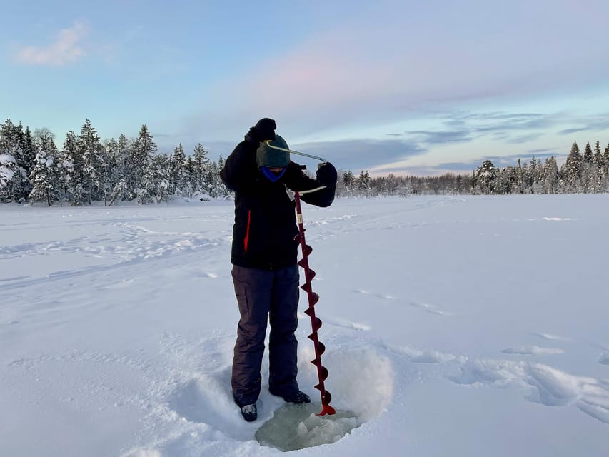 Levi: Ice Fishing Trip in a small group - From Myllyjoentie 2 to the lake: the 15-minute transfer that keeps it easy