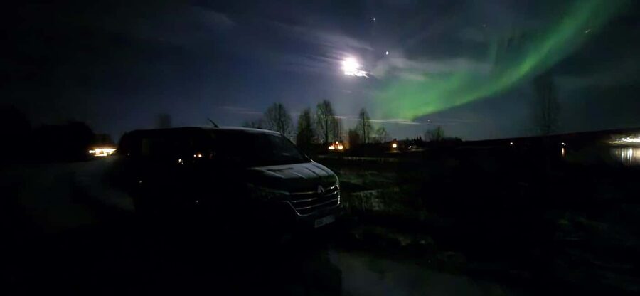 Levi: Northern Lights by Minivan with hot drinks and snacks - Price and value: what $116 buys for 3 hours in Lapland
