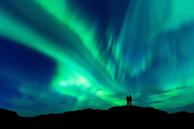 Levi Northern Lights Experience - Pickup in Levi: 4x4 SUV or black Mercedes minivan