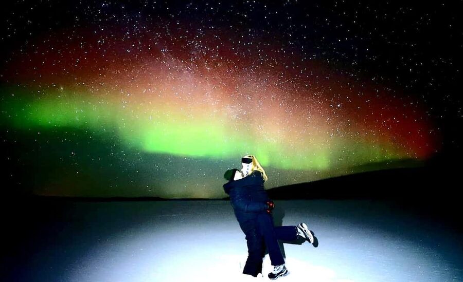 Levi: Northern Lights Tour and Stargazing by Telescope - Aurora watching on the ice: snowshoes, silence, and guided photo moments