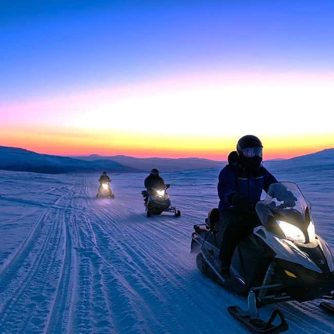 Levi: Twilight Snowmobile Safari & Stargazing Experience - Safety briefing and gear: what you need to feel confident