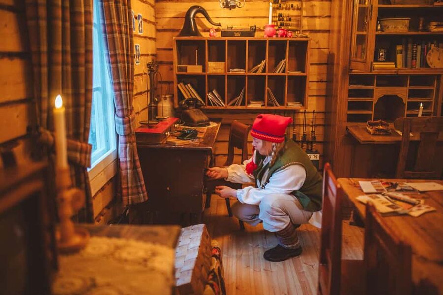 Magical Private Santa Visit, Reindeer Ride & Elf Workshops - Santa time at Apukka Resort: private meeting, photos, and a gift