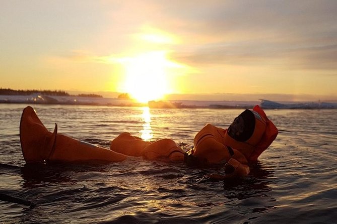 Midnight Sun Floating Experience in Forest Lake - Key Things You’ll Notice