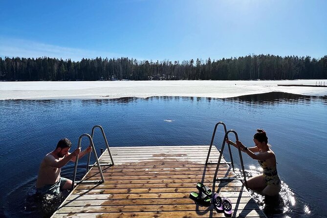 National Park Hike & Finnish Smoke Sauna Experience with Campfire Lunch - Kiasma Meet-Up: Start With the City, Then Go Native