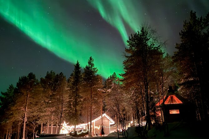 Northern Lights Adventure in the Wild with Campfire Treats - The private cabin by the remote lake: warmth with real food