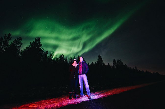 Northern lights hunting by minibus - What is included, what to plan for, and what you carry