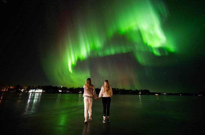 Northern Lights Hunting Expedition in Ranua, Lapland - The Ranua wilderness hunt: how you get away from the bad sky