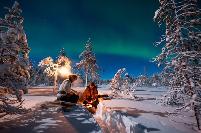 Northern Lights Hunting Expedition in Ranua, Lapland - How the guides shape the night, from Sauli to Jari
