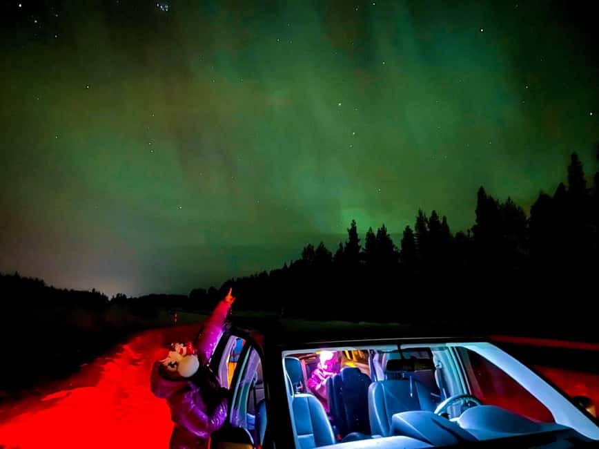 Northern lights private tour Rovaniemi - Lapland Time: Photo Stops, a Guided Stroll, and Scenic Viewing