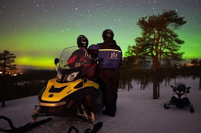 Northern Lights Snowmobile Hunt - Campfire stop and aurora scanning: warmth with real constraints