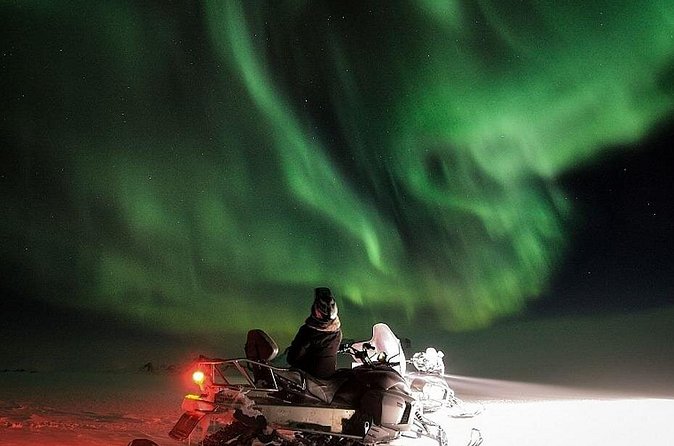 Northern Lights Snowmobile Hunt - How reliable is the northern lights part, and what you should do with that?