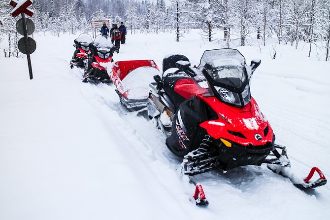 Northern Lights Snowmobile Sleigh Ride - Lapland Welcome check-in, gear, and how you start the night