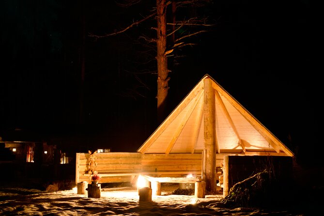 Northern Lights Tour in Atmospheric Cottage - Inside the 100-plus-year Finnish heritage cottage