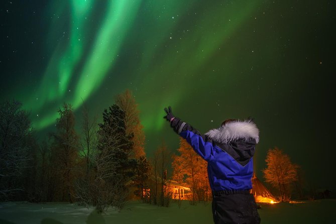 Northern lights tour to Lake Inari from Ivalo, Reindeers & Dinner - Weather odds and why Lake Inari is the right setting