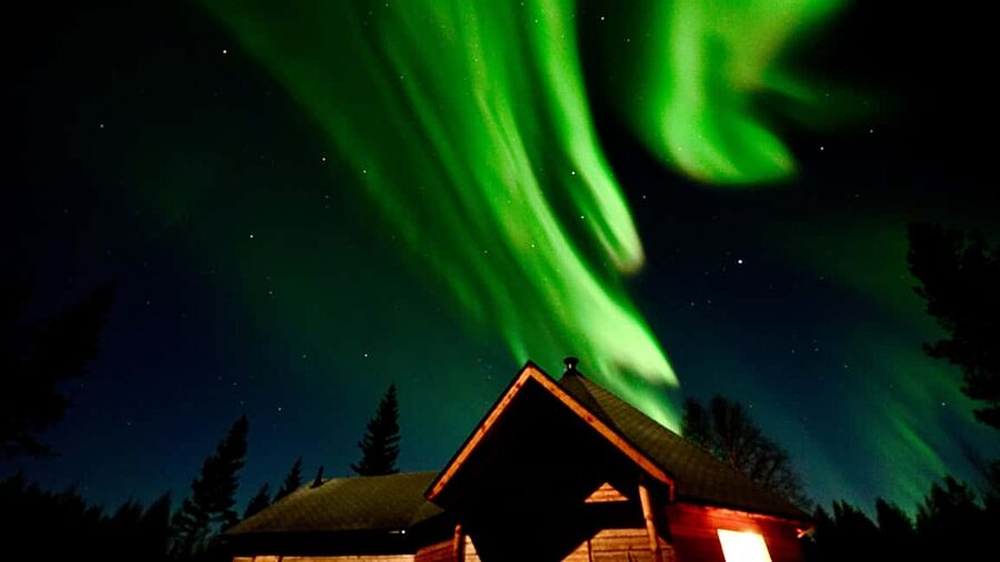 Northern Lights Tour/Trip to a magical place - What You Need to Know About Drinks and Cold Weather Reality