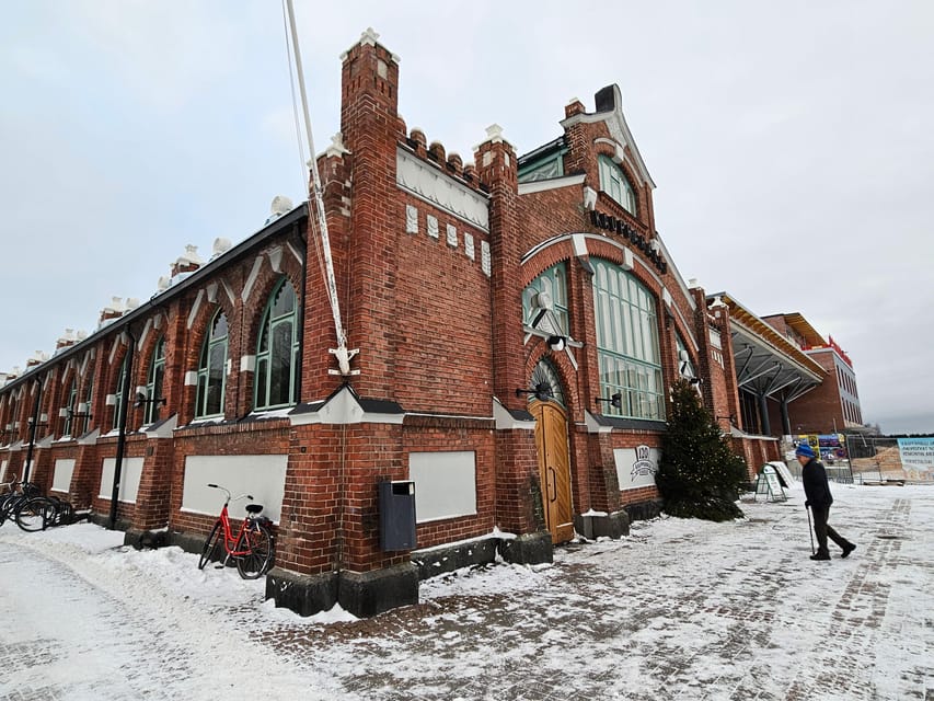 Oulu: City Tour - How guides shape the experience: clear English and real answers