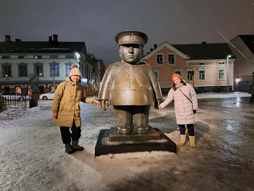 Oulu City Tour: Discover the heart of Oulu in just 1 hour! - Oulu City Hall: Jugendstil you can actually recognize