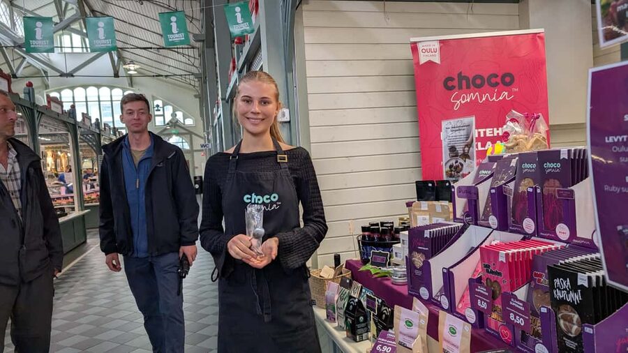 Oulu City Tour: Discover the heart of Oulu in just 1 hour! - A note on depth, coffee detours, and guide fit