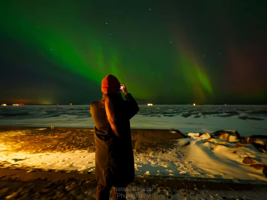 Oulu: Guided Night Walking Tour with Northern Lights Hunting - From Tori Poliisi to Pikisaari, getting oriented in the dark
