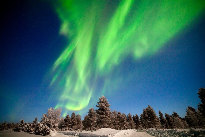 Private Group: Northern Lights Hunt 4x4 SUV with Aurora guarantee - Practical logistics that matter once the lights start moving