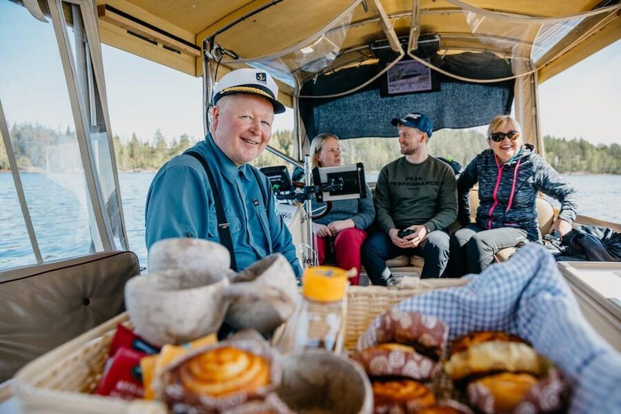 Puumala: Lake Saimaa Seal Watching Cruise - When you can expect seals: May and early June vs later summer