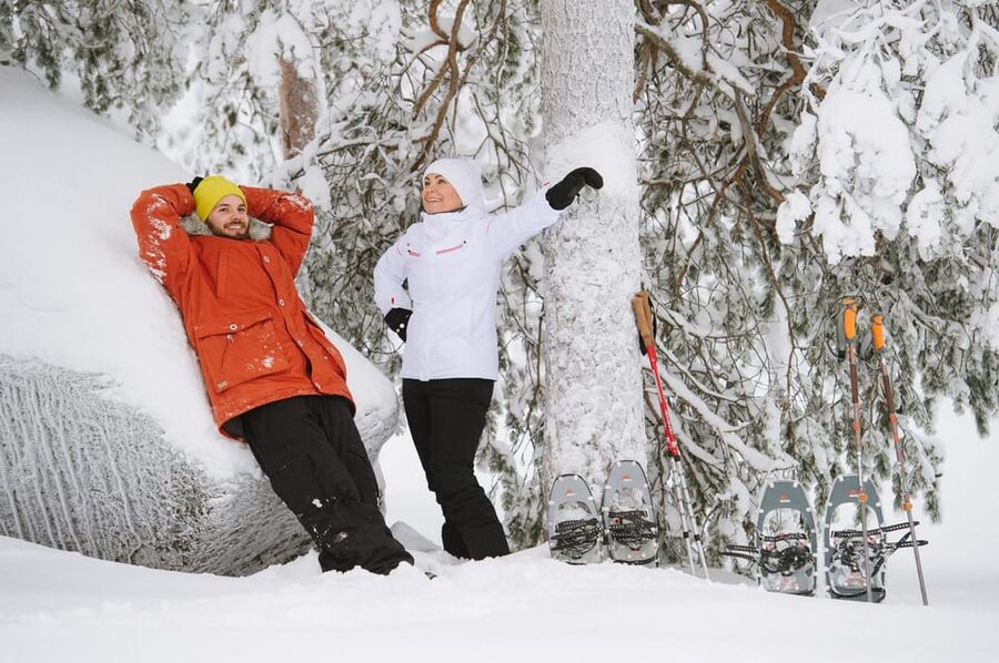 Pyhätunturi: Scenic Snowshoeing Tour in Finnish Lapland - Clothing and timing, so you do not waste a minute
