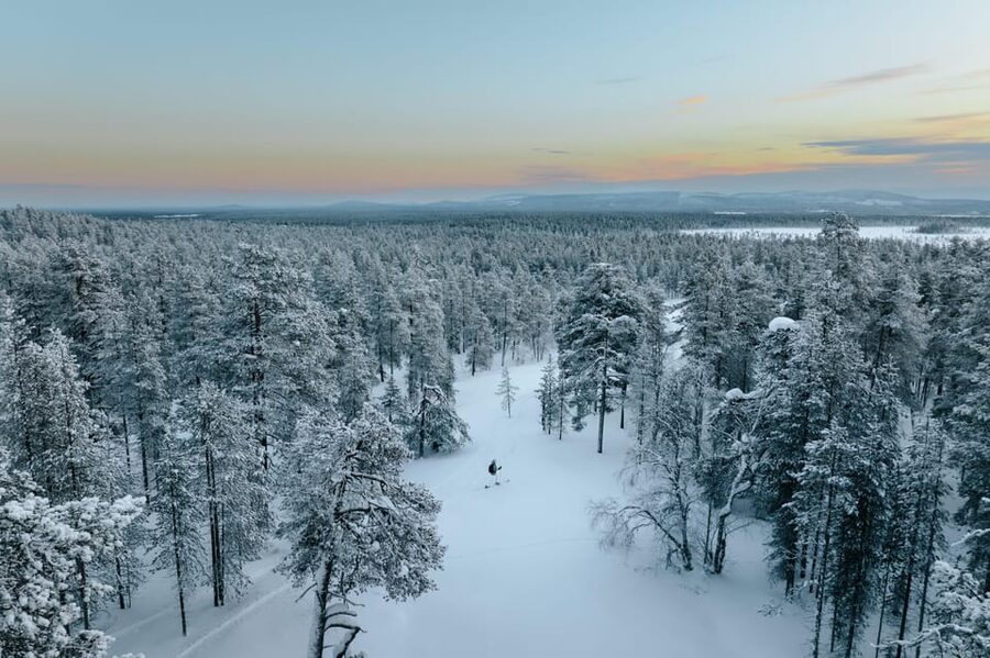 Pyhätunturi: Try Wilderness Skiing in Finnish Lapland - Where it starts at Hotel Pyhätunturi and how the day unfolds