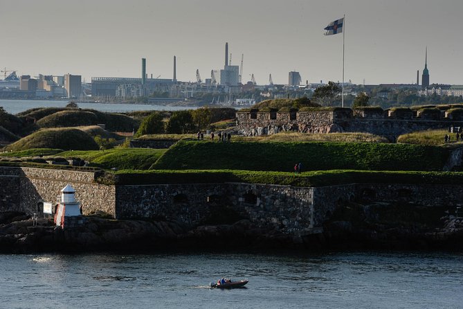 Redrib Helsinki Experience 2 - The 3-hour plan, from the first harbor views to your island walk