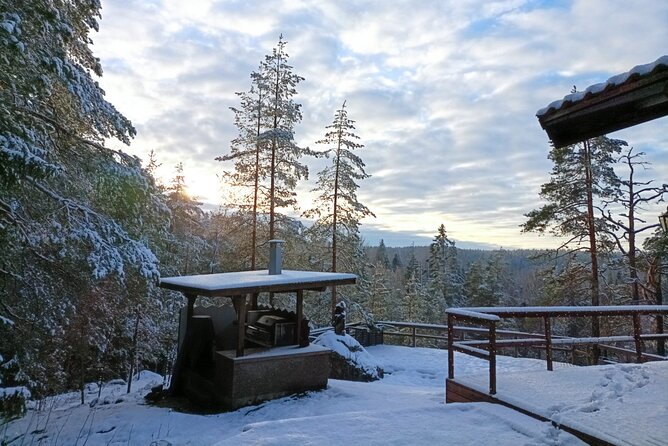 Reindeer Park & Horse Stables Safari - Campfire bread, tea, and snacks that make the whole day warmer