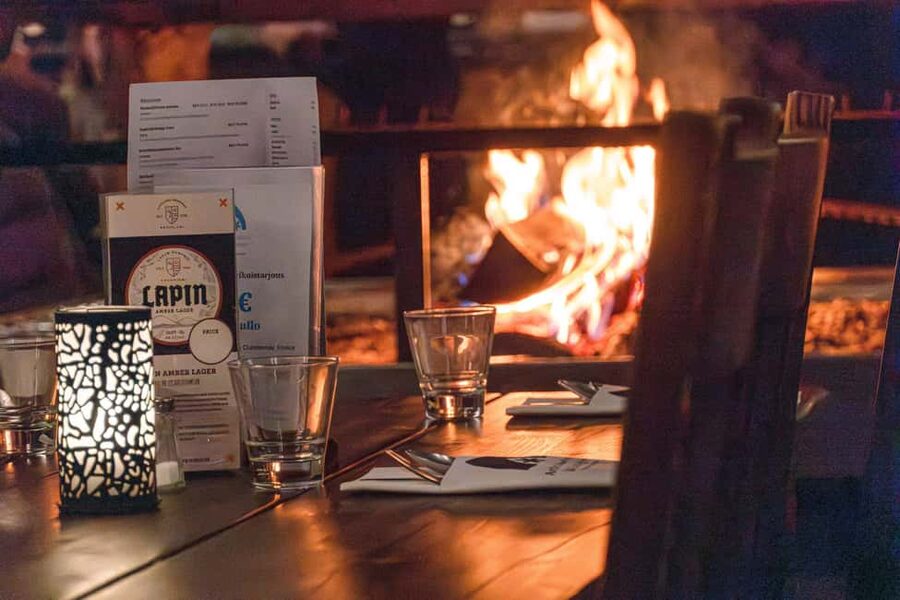 Rovaniemi: Arctic SnowHotel Tour and Dinner with Transfers - Who this experience suits best