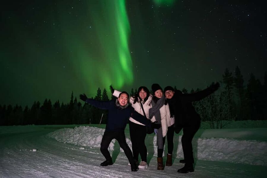 Rovaniemi: Aurora Hunt - Free Photos, 100% Guaranteed Refund - Stops you return to: Santa Claus Village, Arctic TreeHouse, and the glass igloo zone