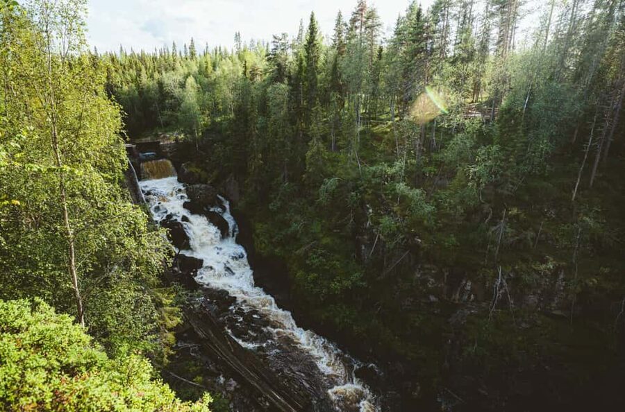 Rovaniemi: Auttiköngäs Waterfall Hike & Wilderness BBQ - Getting to Auttiköngäs: the 82 km van ride in a 2025 Tourneo 4x4