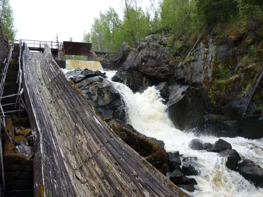 Rovaniemi: Auttiköngäs Waterfall Hike & Wilderness BBQ - Group size, comfort, and who this tour is for