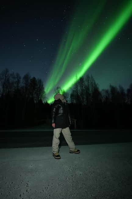 Rovaniemi: Coffee under Northern Lights & Professional Photo - The Science Part That Makes the Wait Easier