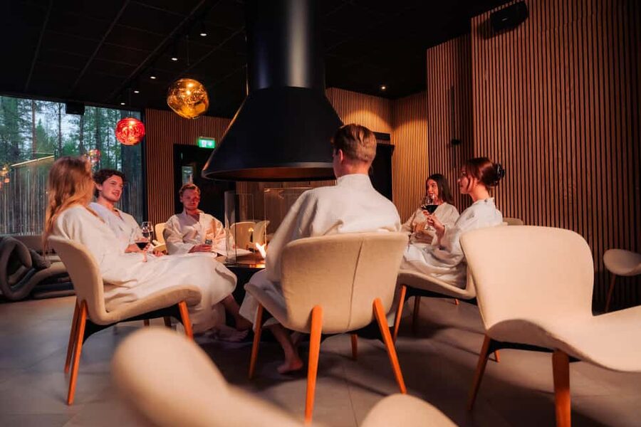 Rovaniemi: Daylight Forest spa,outdoor hot tubs and lunch - Outdoor hot pools in the forest: warmth with a view