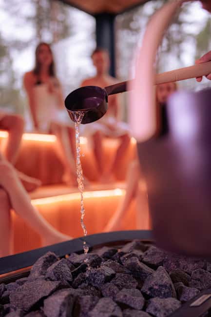 Rovaniemi: Daylight Forest spa,outdoor hot tubs and lunch - Lunch at Invisible Forest Lodge: warm, local, and easy to enjoy