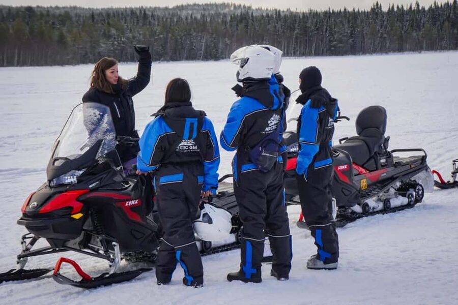 Rovaniemi: Drive New 2025 Snowmobiles on Arctic Safari & BBQ - Kids, Sleds, and Who Can Sit Where