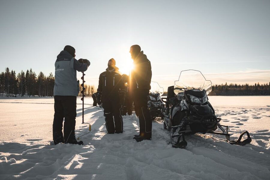 Rovaniemi: Electric Snowmobile Safari Tour with Ice Fishing - Electric Snowmobile Safari in Rovaniemi, Plus Ice Fishing on Lake Lehtojärvi