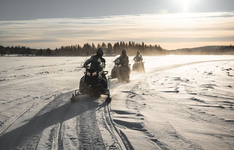 Rovaniemi: Electric Snowmobile Safari Tour with Ice Fishing - Getting There On Time: Safartica Office, Kitting Up, Then Out to the Lake