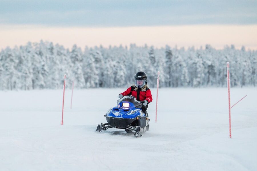 Rovaniemi: Family Fun Day with Huskies and Reindeer - Pickup From Santa Claus Area Hotels: How the Start Works
