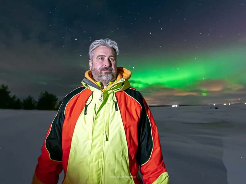 Rovaniemi: Genuine Aurora Hunting with Unlimited Pro Photos - Small group energy: up to 8 people, no buses, calmer viewing
