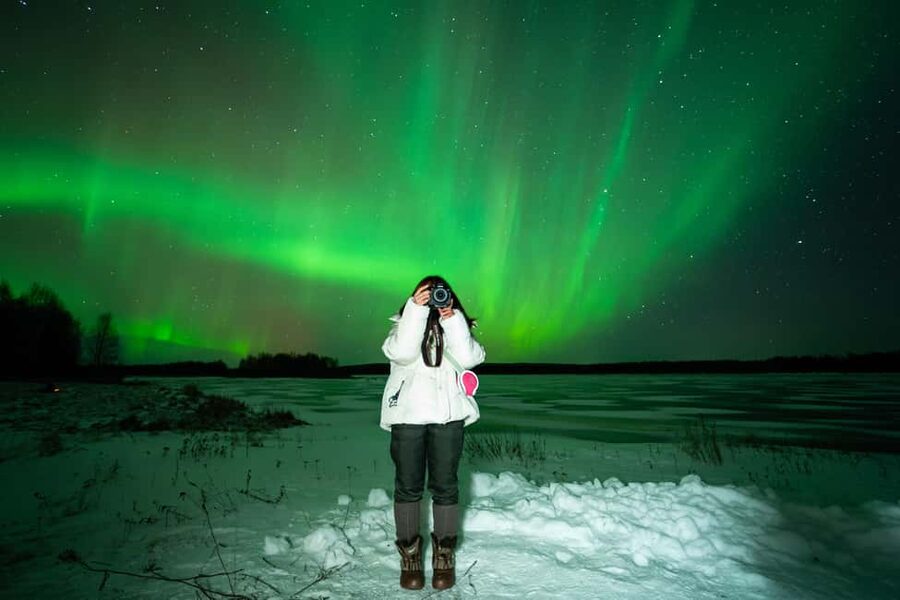 Rovaniemi: Guaranteed Aurora Hunt with Local Guides & Photos - The 8-hour rhythm, from Rovakatu pickup to wilderness photo stops