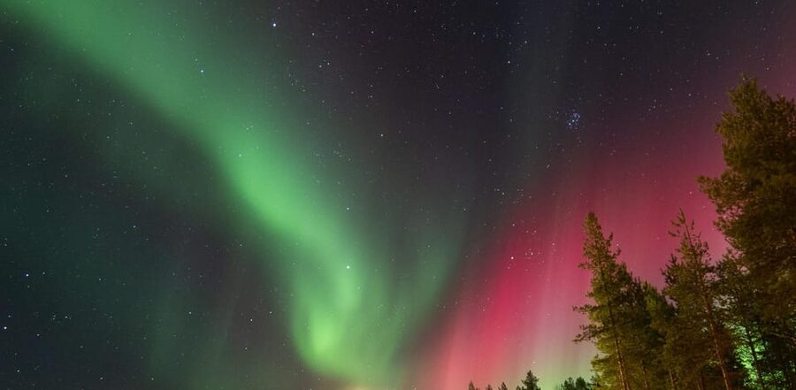 Rovaniemi: Guaranteed Aurora Hunting Tour with Local Guide - The 6-Hour Plan: Pickup, Off-City Photo Stop, and the Hunt Loop
