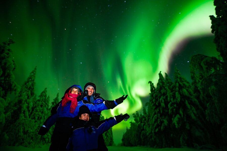 Rovaniemi: Guaranteed Northern Lights Hunting Adventure - Pro Camera Photos and a Small Sustainability Bonus
