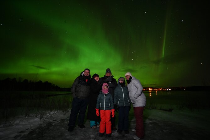 Rovaniemi: Guaranteed Northern Lights - Small Group & Photography - Warm drinks, cookies, and the real comfort question: what you must bring