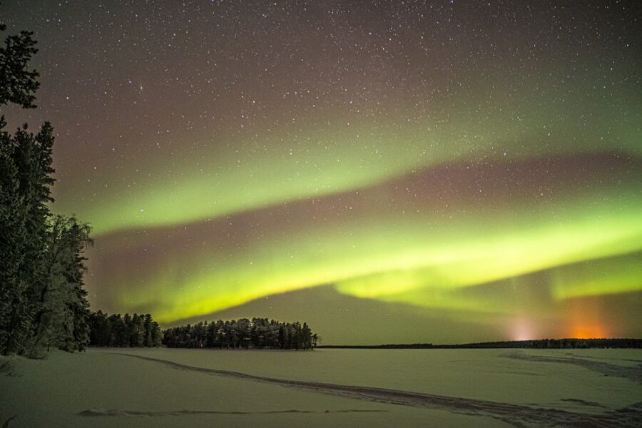 Rovaniemi: Guaranteed Ultimate Aurora Hunt with Photographer - Photography and Video: The Pro Difference in Long-Exposure Images