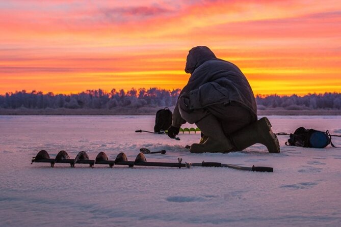 Rovaniemi: Ice Fishing from Private Lakefront Property & BBQ - The 4-Hour Flow: Van Pickup, Drilling Through the Ice, BBQ by Fire