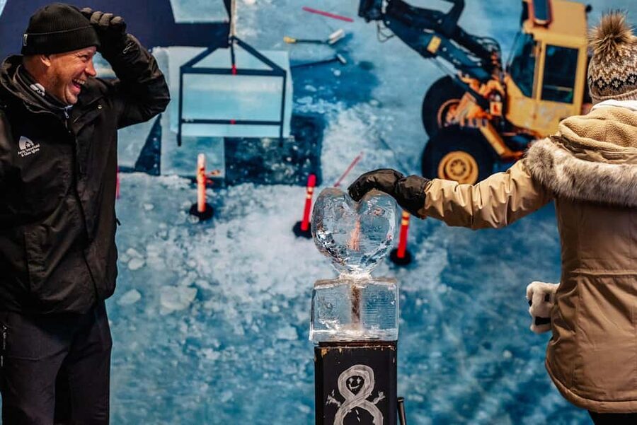Rovaniemi: Ice sculpting experience with Transfers - Entering the Arctic SnowHotel and Ice Bar world