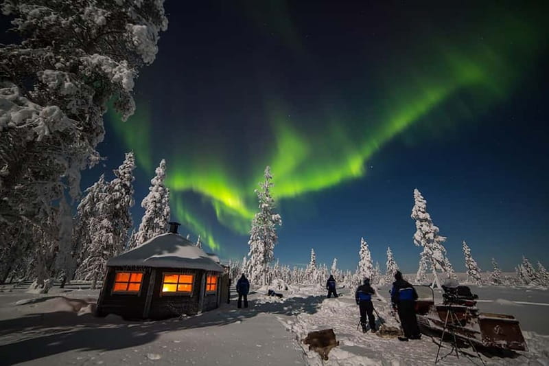 Rovaniemi: Lakeside Private Sauna with Aurora Borealis - How the night starts: walking in with lights and a clear plan