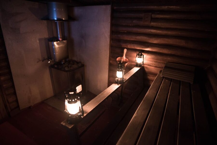 Rovaniemi: Lappish Evening Experience with Dinner - Blazed salmon dinner in a cozy cottage: the payoff after the cold